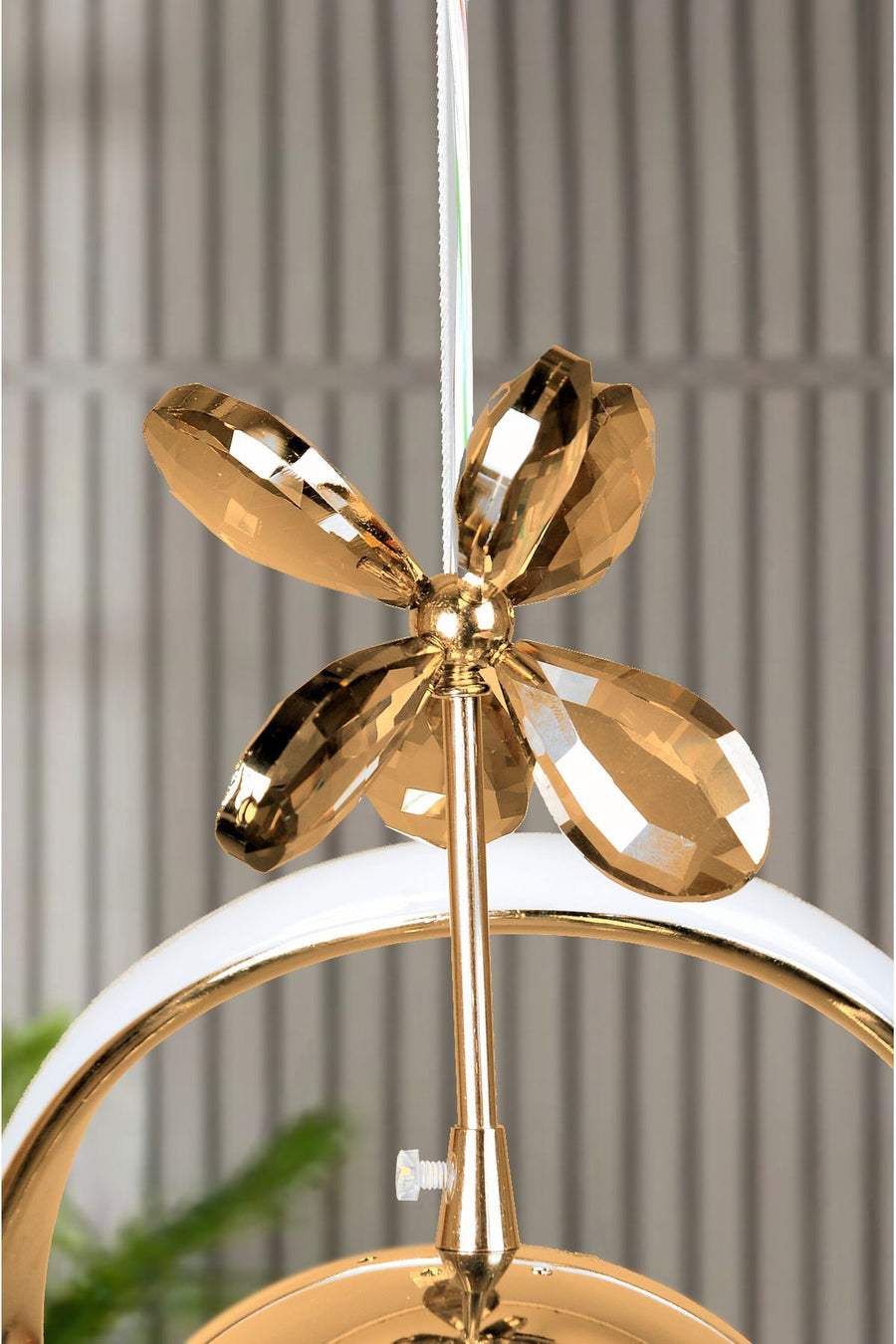 Clasy Gold 1-Light Chandelier — alternate view