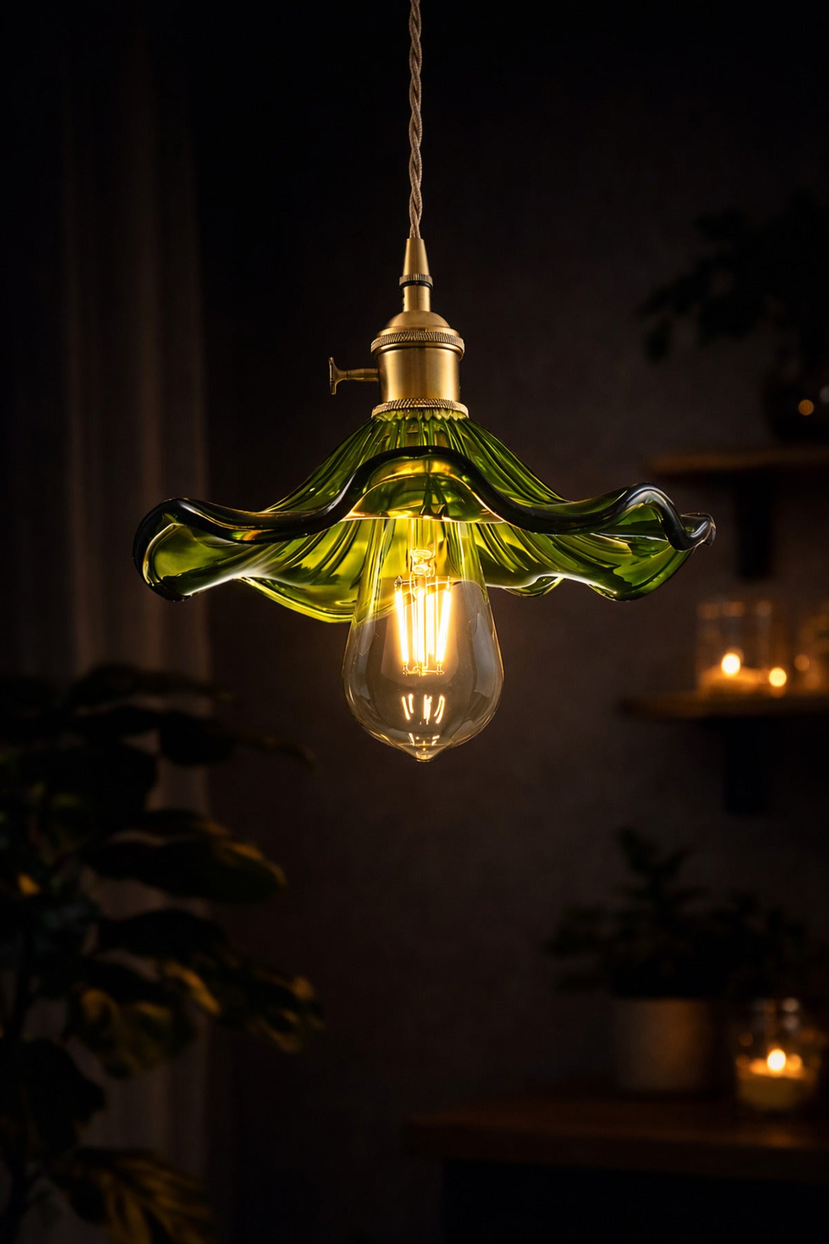 Alya Green Glass Classic 1-Light Pendant Light — view 2
